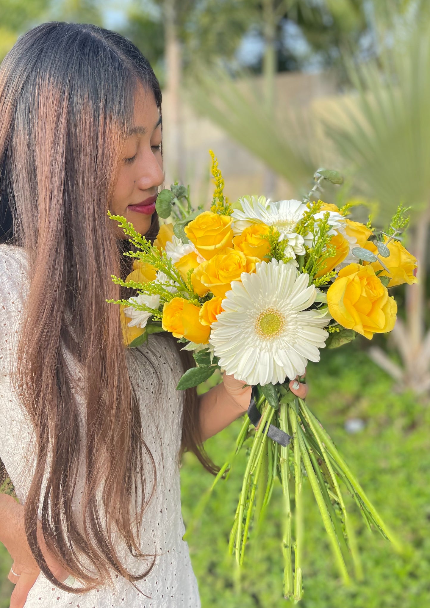 Yellow Rose, White Gerbera