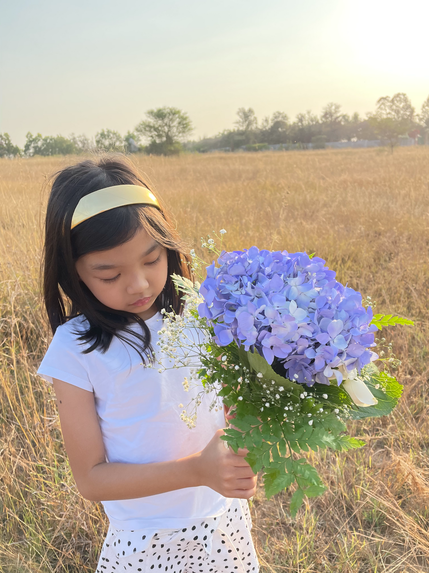Blue Hydrangea, White Rose, Leather Leaves, Baby's Breath