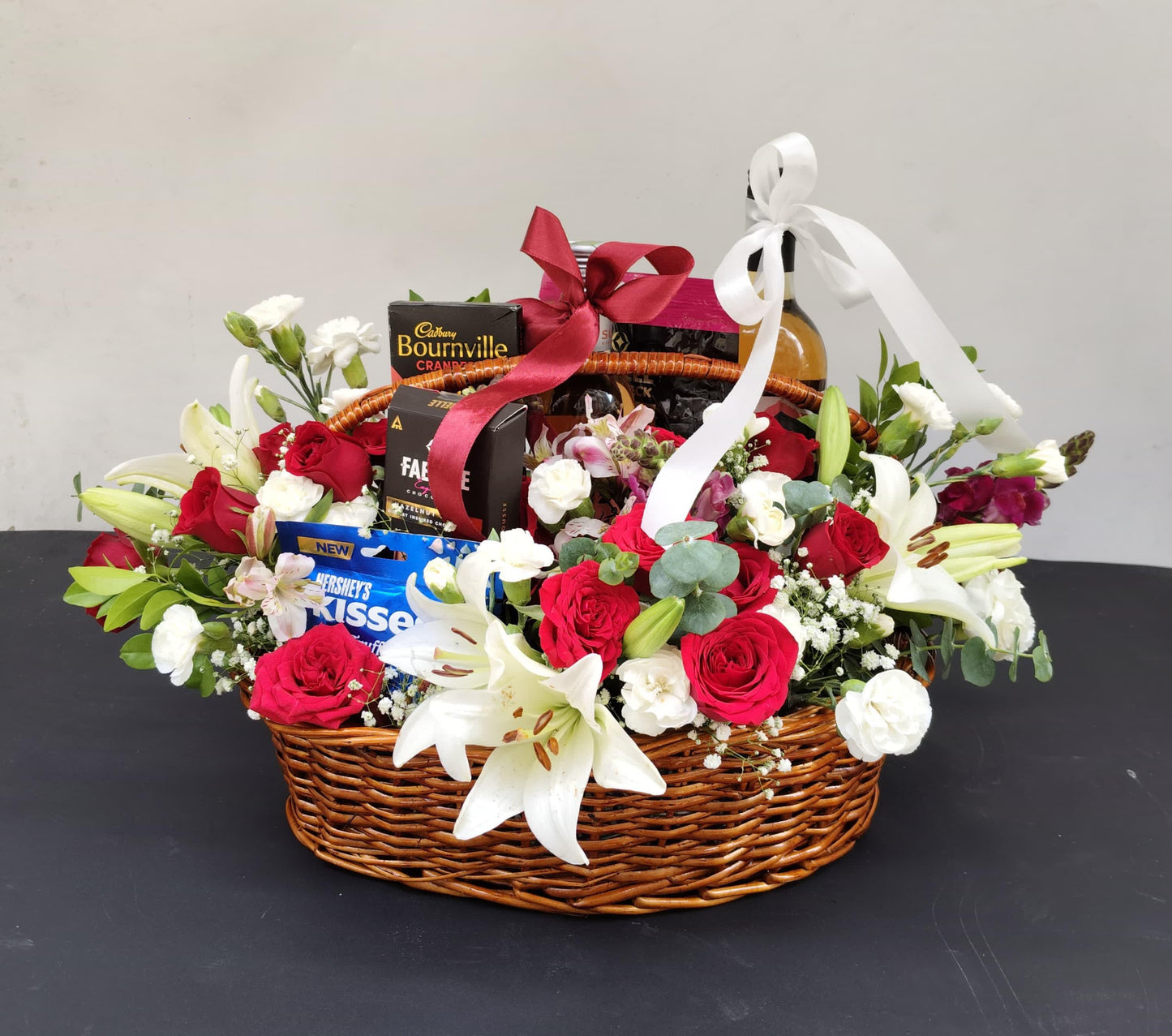 Luxury Hamper Basket with Chocolates & Flowers 