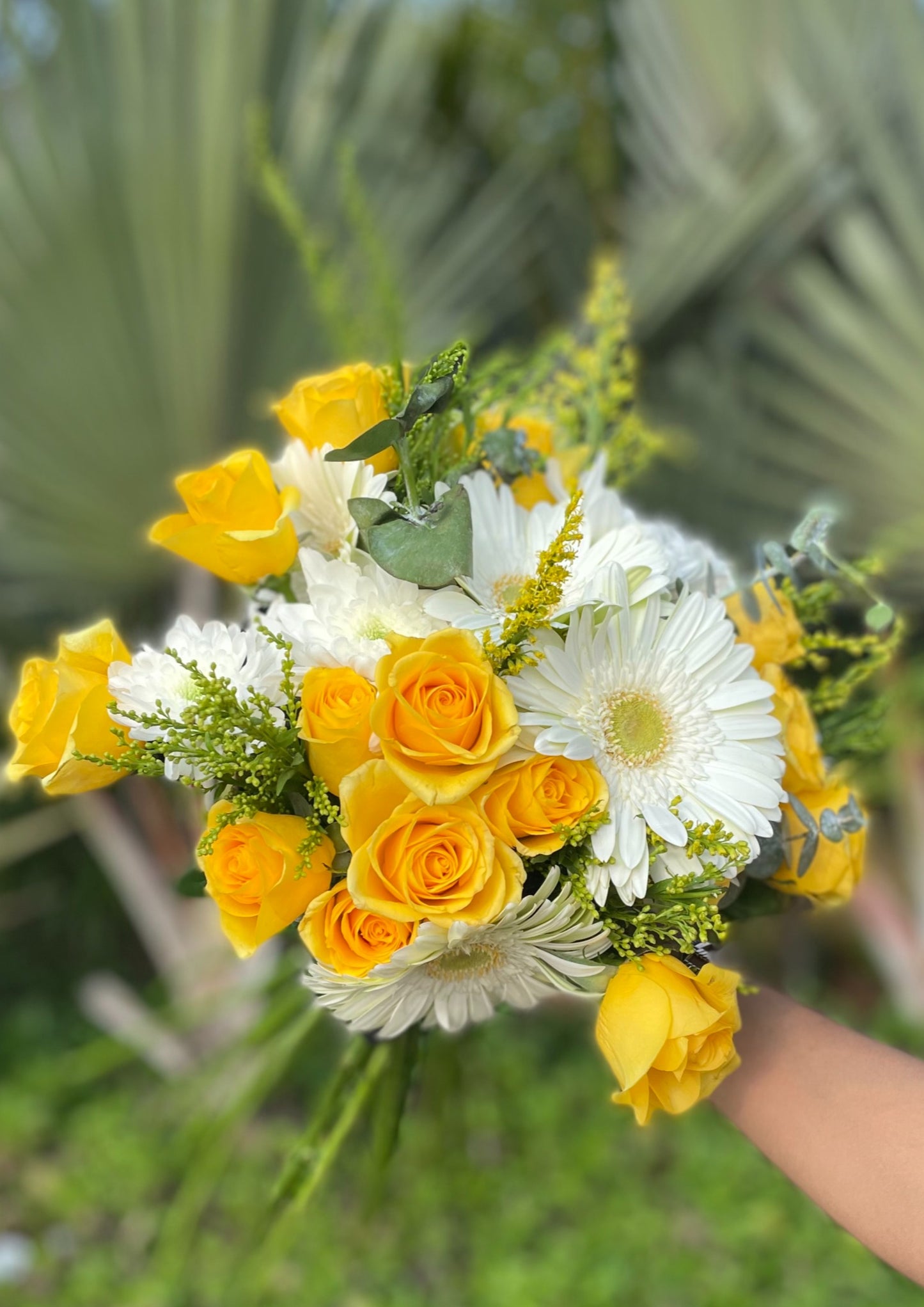 Yellow Rose, White Gerbera